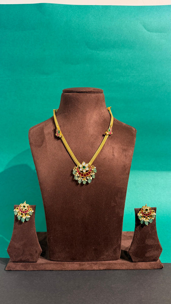 PREMIUM BRASS MATERIAL AND REAL JADAU KUNDAN STONES WITH NATURAL STRAWBERRY BEADS