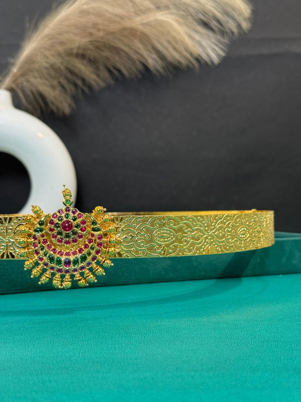 TRENDING VADDANAM IN PREMIUM BRASS MATERIAL WITH GOLD POLISH