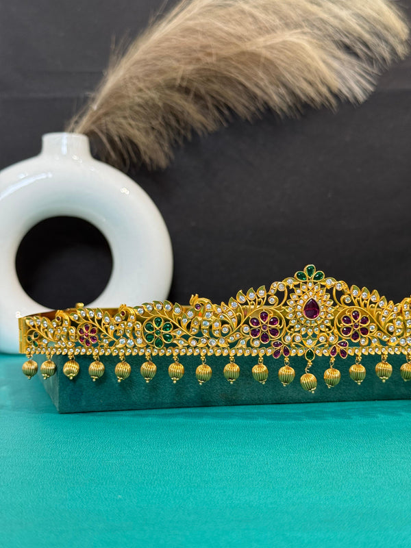 TRENDING VADDANAM WITH GOLD POLISH AND IMITATION GOLD BEADS FALL