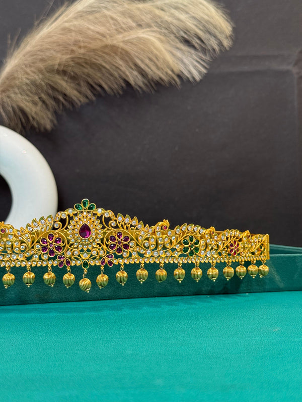 TRENDING VADDANAM WITH GOLD POLISH AND IMITATION GOLD BEADS FALL