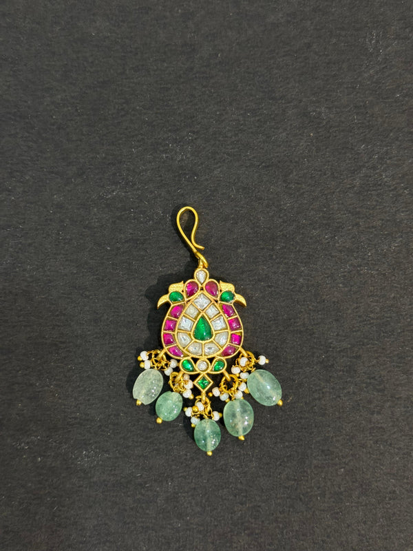 TIKA IN PREMIUM BRASS MATERIAL WITH REAL JADAU KUNDAN STONES AND STRAWBERRY BEADS