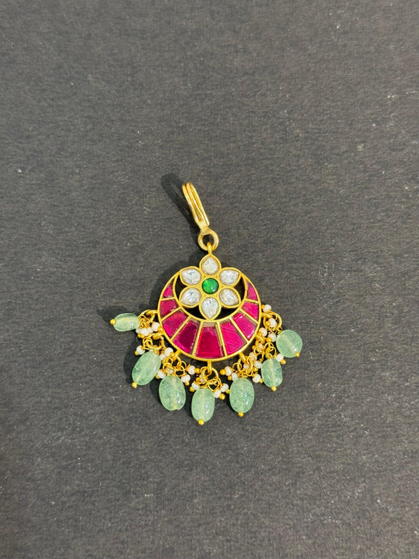 TIKA IN PREMIUM BRASS MATERIAL WITH REAL JADAU KUNDAN STONES AND STRAWBERRY BEADS