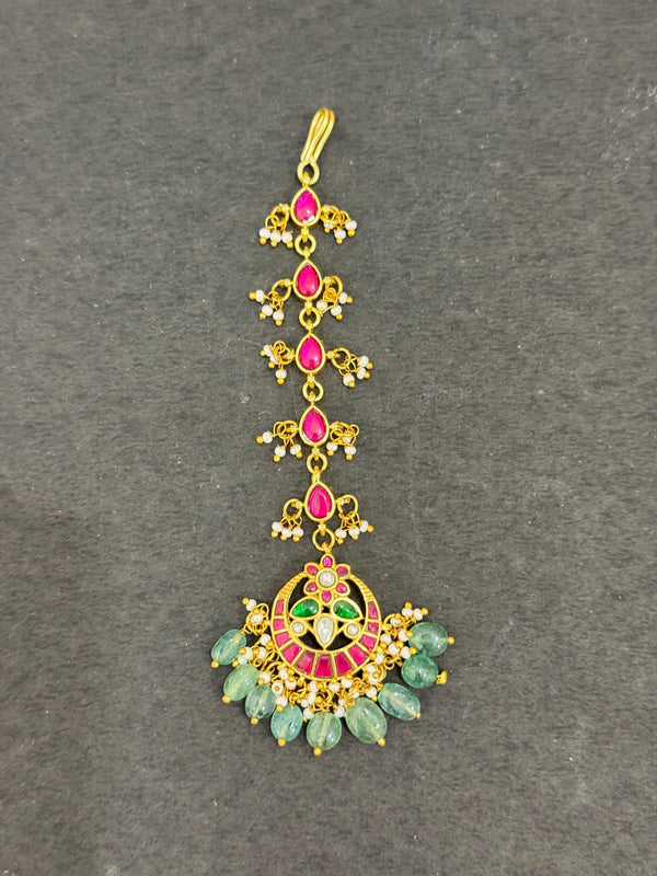 TIKA IN PREMIUM BRASS MATERIAL WITH REAL JADAU KUNDAN STONES AND STRAWBERRY BEADS