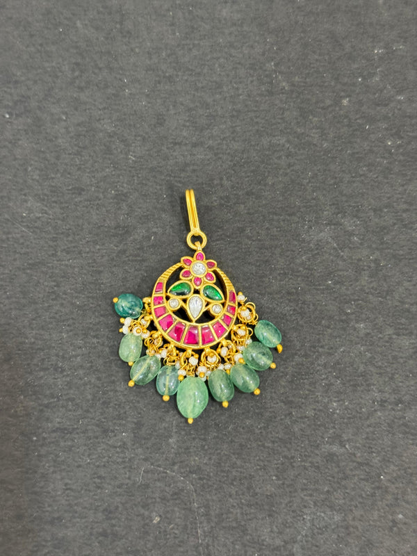 TIKA IN PREMIUM BRASS MATERIAL WITH REAL JADAU KUNDAN STONES AND STRAWBERRY BEADS