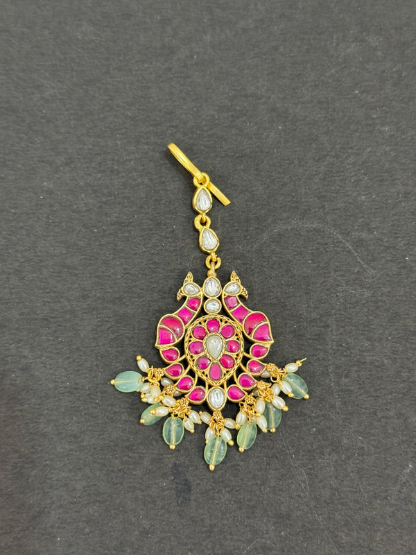 TIKA IN PREMIUM BRASS MATERIAL WITH REAL JADAU KUNDAN STONES AND STRAWBERRY BEADS