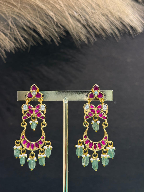 TRENDDING EARING WITH REAL JADAU KUNDAN STONES AND STRAWBERRY BEADS
