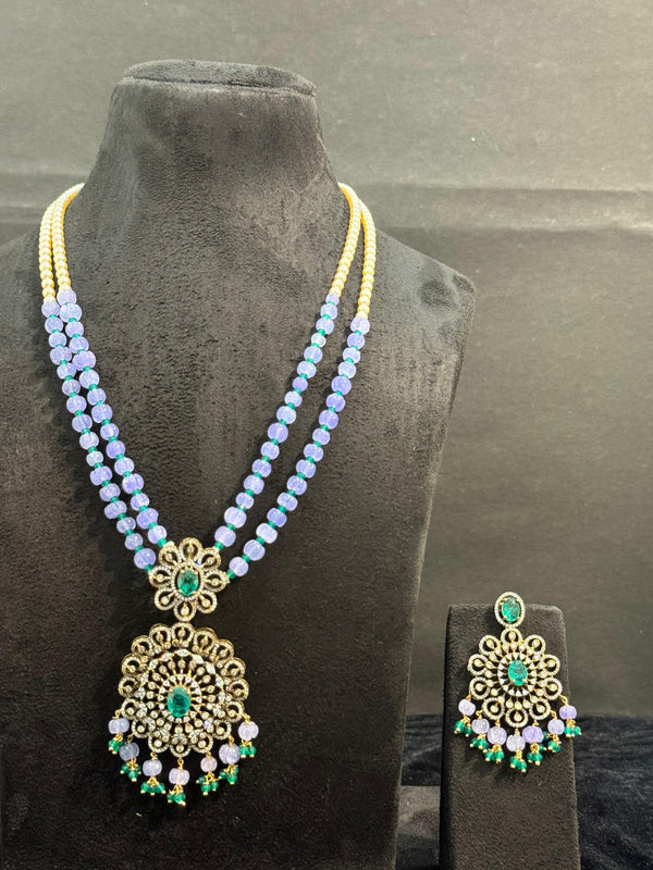 TRENDING PENDANT SET IN VICTORIAN POLISH WITH SWAROVSKI PEARL AND PUMPKIN BEADS