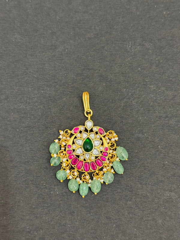 TIKA IN PREMIUM BRASS MATERIAL WITH REAL JADAU KUNDAN STONES AND STRAWBERRY BEADS