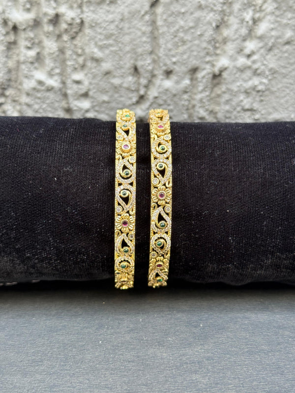 BANGLES IN PREMIUM BRASS MATERIAL WITH GOLD POLISH,SET OF 2