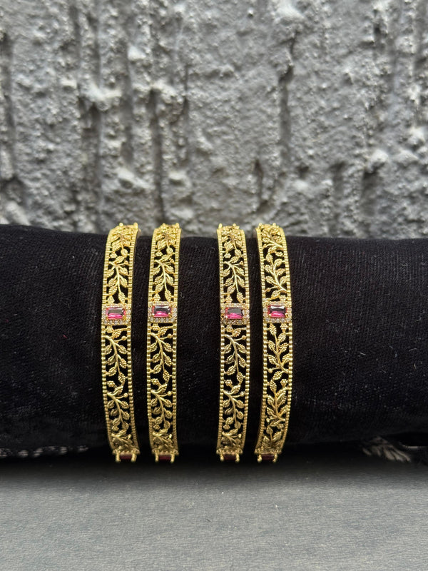 BANGLES IN PREMIUM BRASS MATERIAL WITH ANTIQUE POLISH,SET OF 4